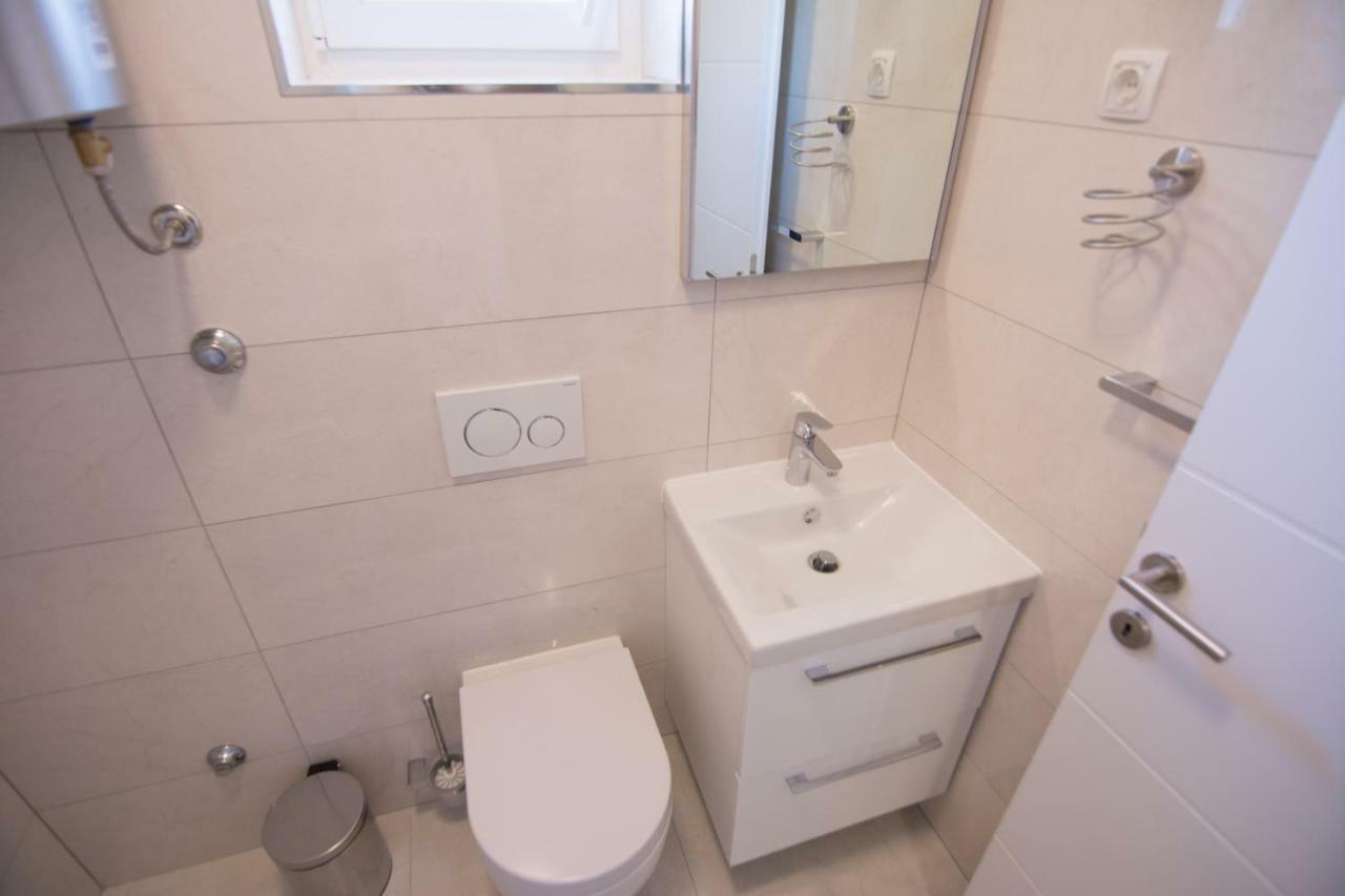 Cirjak Apartments Biograd Na Moru Exterior photo
